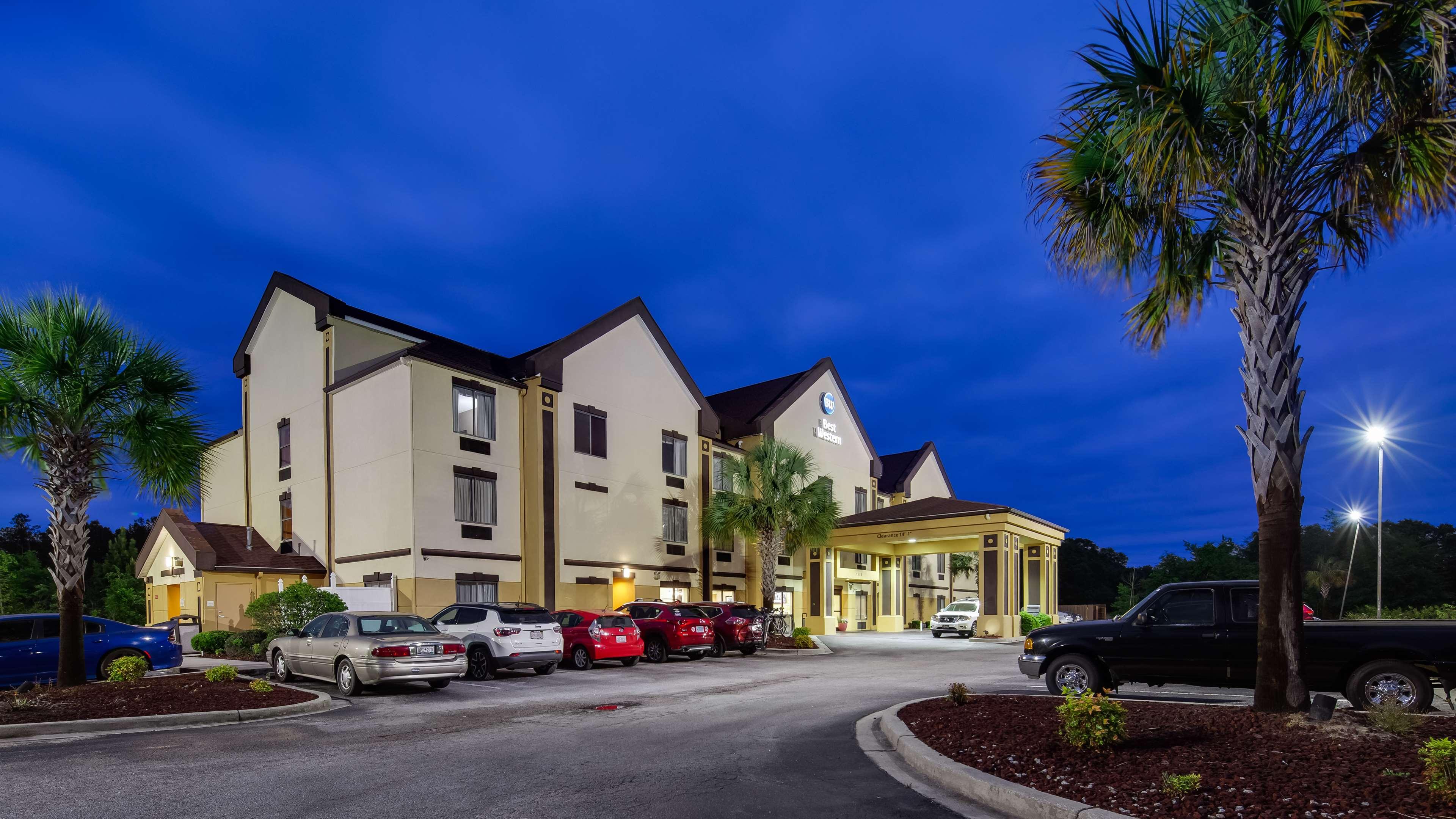 Best Western Executive Inn - Latta Berrys Crossroads Buitenkant foto
