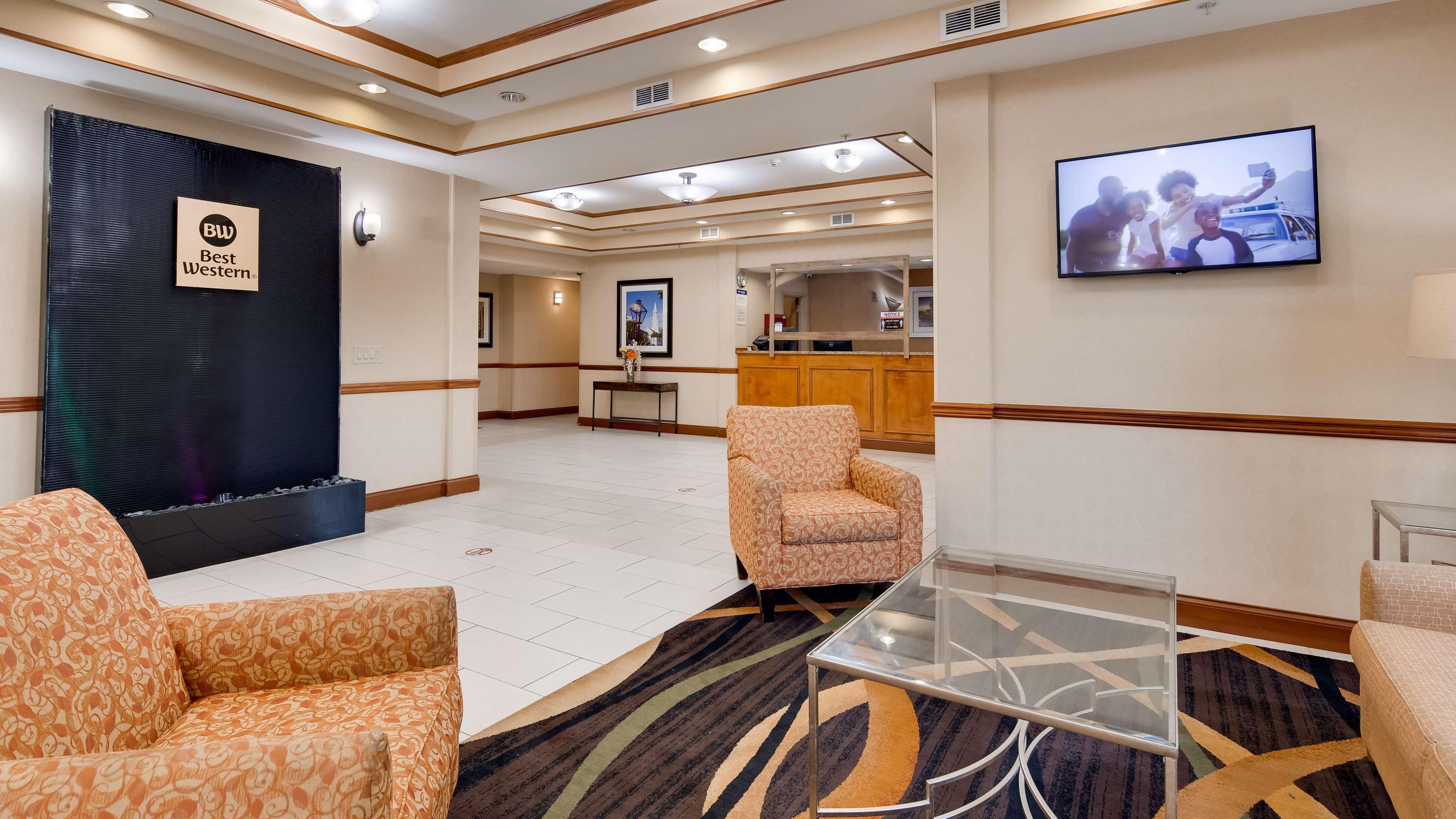 Best Western Executive Inn - Latta Berrys Crossroads Buitenkant foto