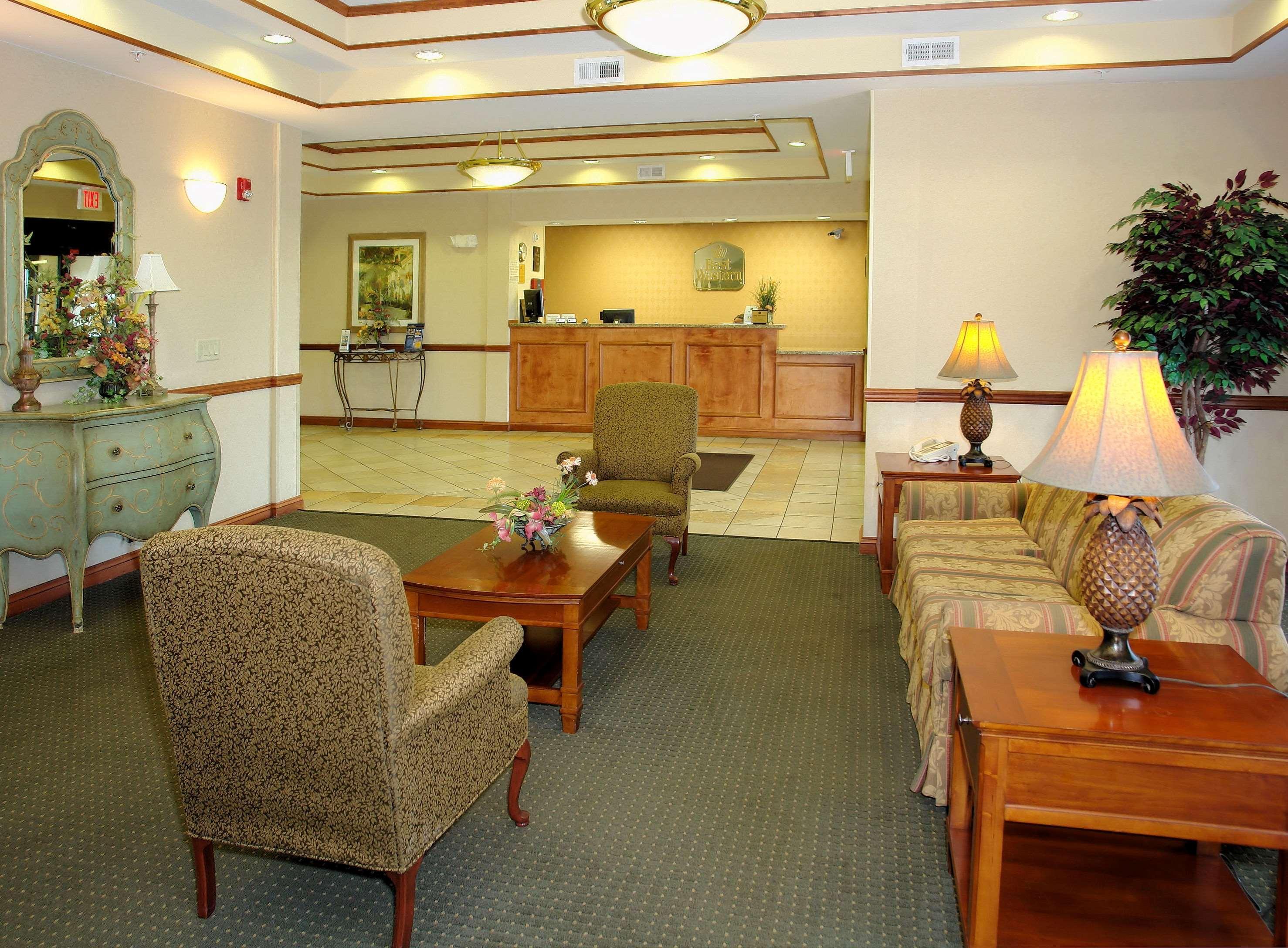 Best Western Executive Inn - Latta Berrys Crossroads Buitenkant foto