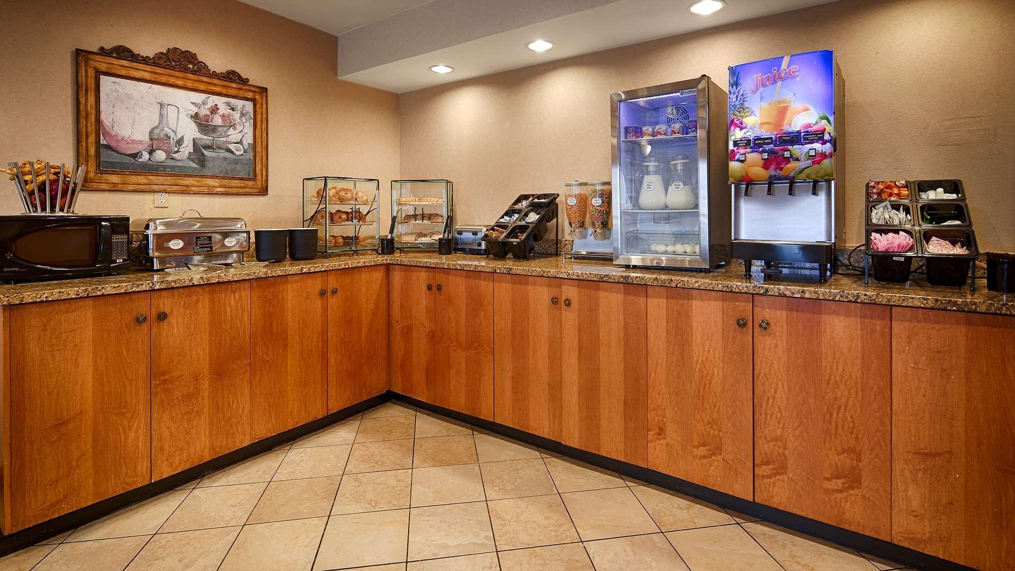 Best Western Executive Inn - Latta Berrys Crossroads Buitenkant foto
